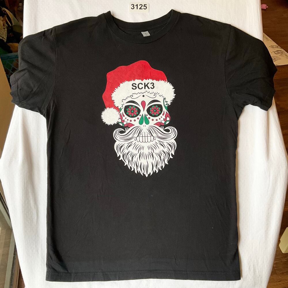 Next Level Apparel Men Short Sleeve T-shirt Size M, Black, Skull Santa Christmas